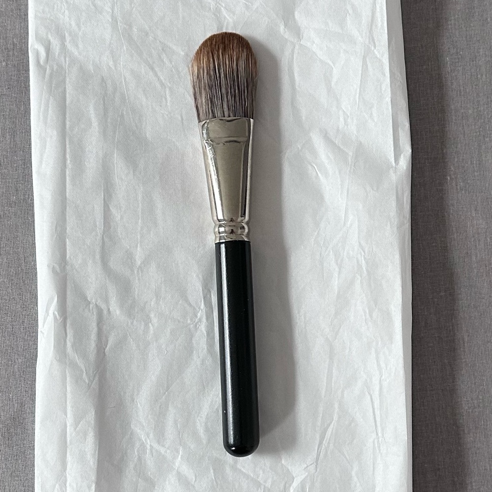 Mac Cosmetics Brush #189 - Picture 2 of 2